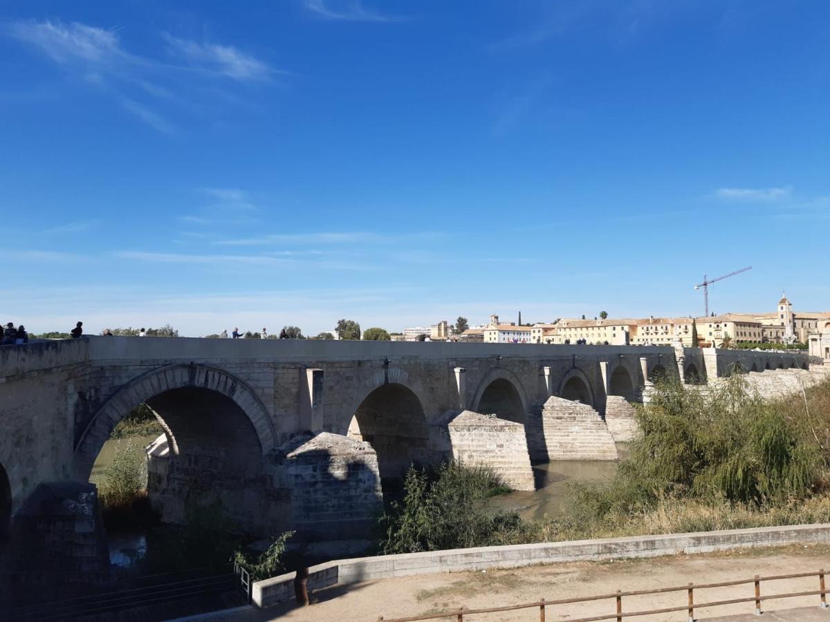 Loft La Calahorra Con Posibilidad De Aparcamiento Pregunta Por El Pack Mas Amor Córdoba Eksteriør bilde