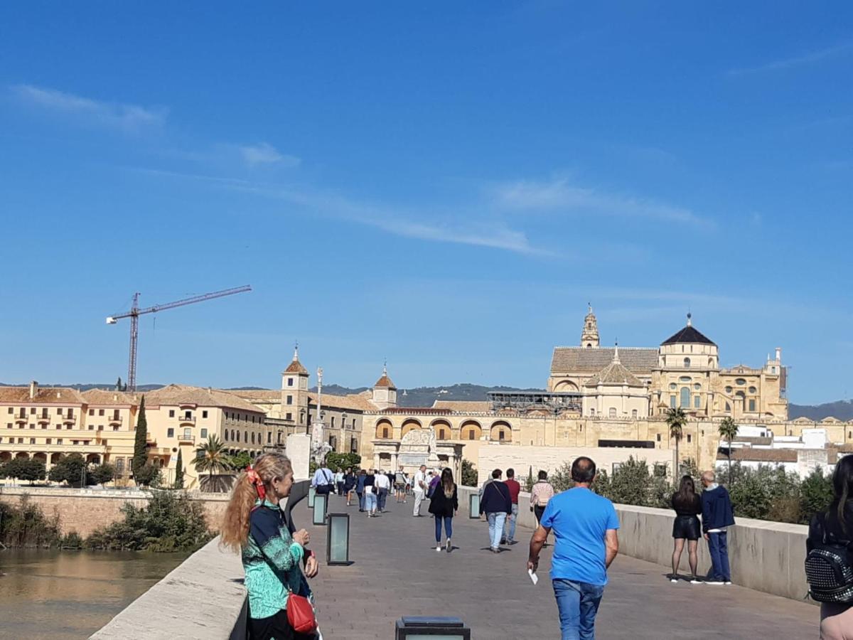 Loft La Calahorra Con Posibilidad De Aparcamiento Pregunta Por El Pack Mas Amor Córdoba Eksteriør bilde